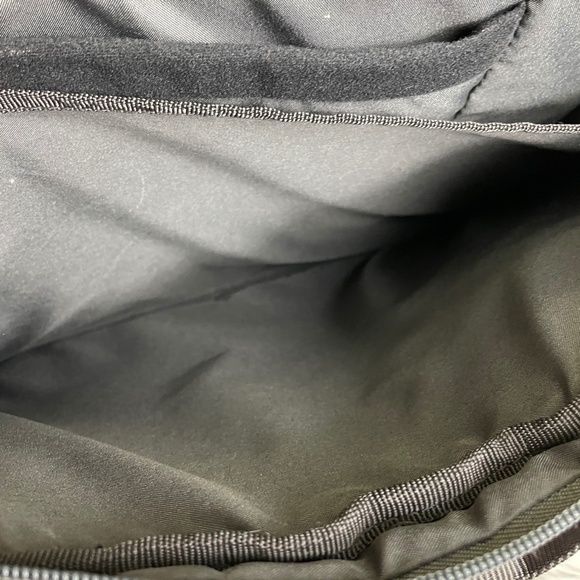 Case Logic Laptop Messenger Bag - Picture 6 of 7